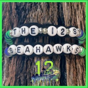 NFL -Seahawks ( The 12’s ) Football bracelet set (new handmade )